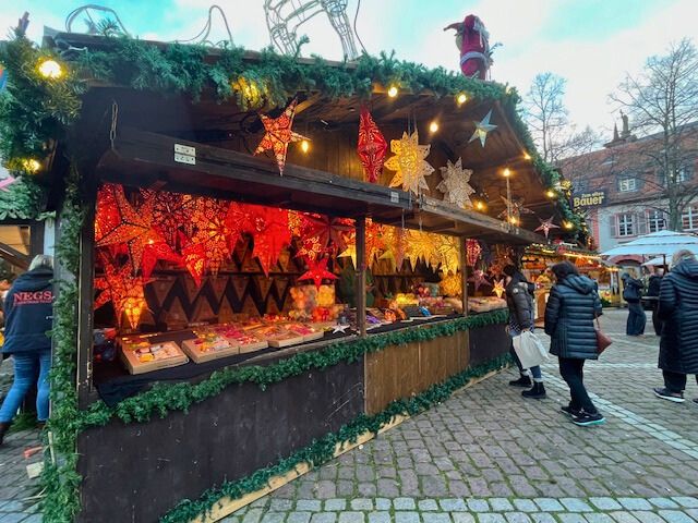 Christmas market paper stars