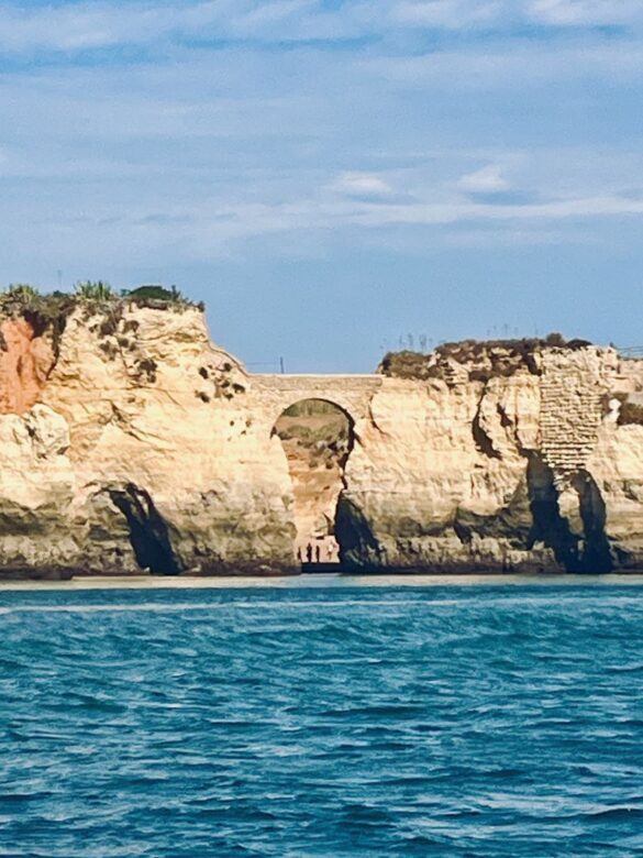 praia dos estudantes in lagos
